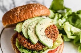 Vegan Burger (bun, soya meat, salad, tomatoes, onion, mustard)